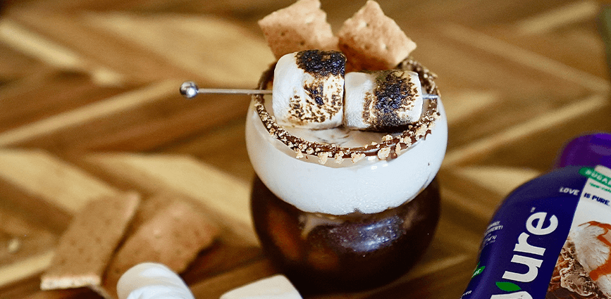 Campfire Latte (S’mores-Inspired Coffee Recipe) with roasted marshmellows
